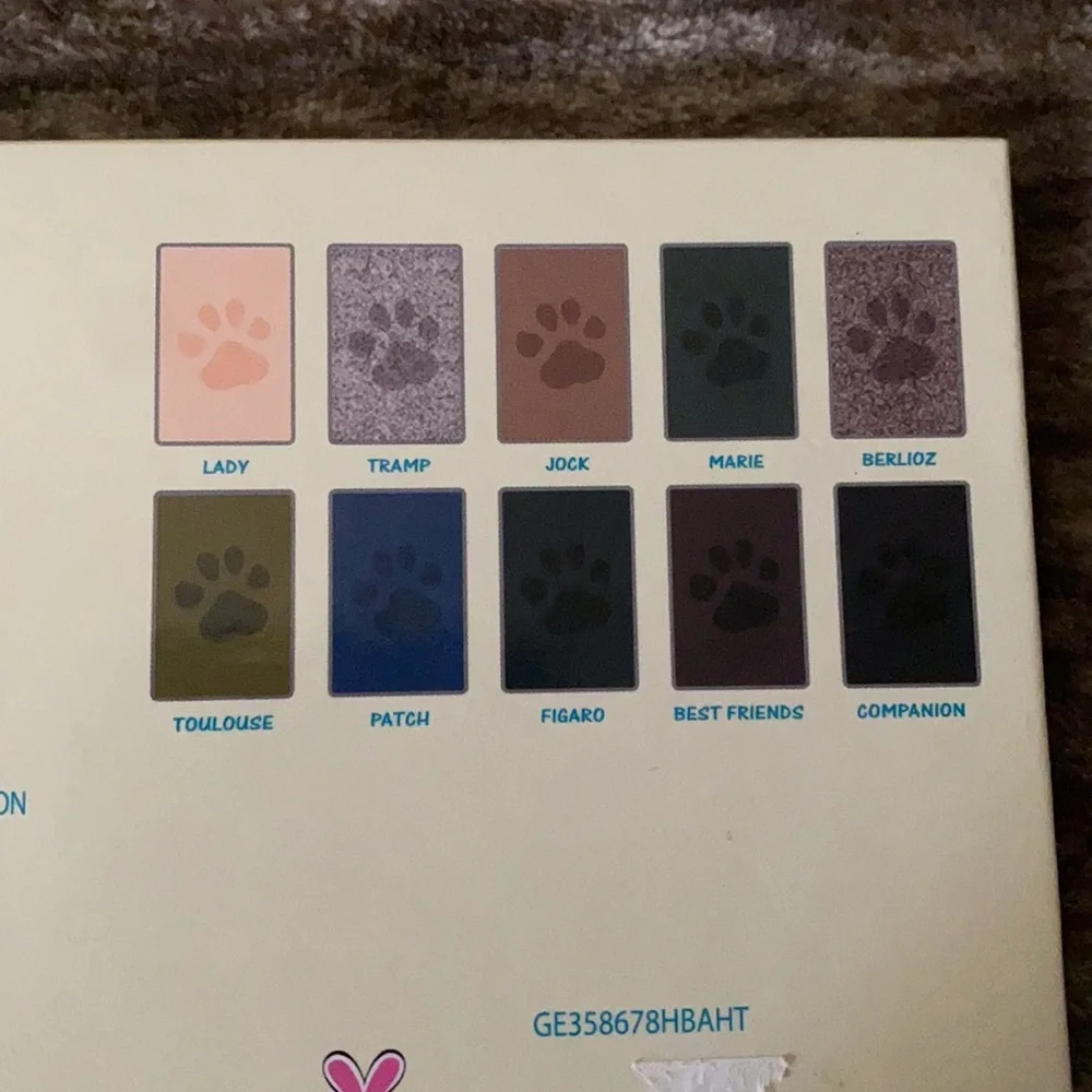 Disney Pets Eyeshadow Palette Hot Topic‎